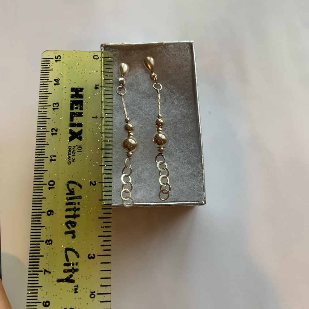 Long earrings - Picture 2 of 3
